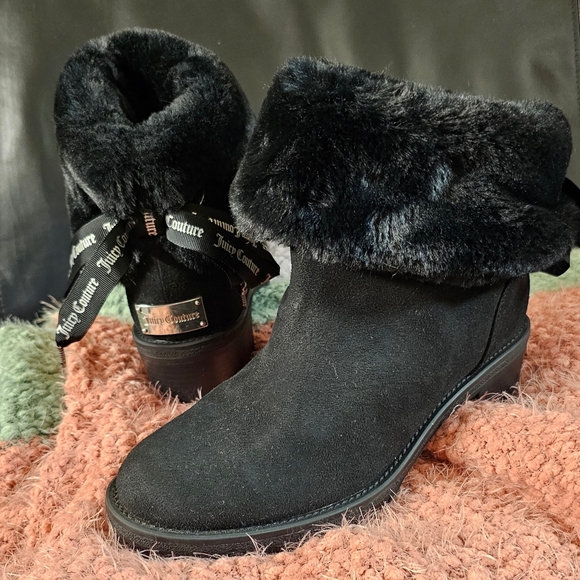 Juicy Couture Illuminate Black Faux Fur Ankle Boots size 9M Women's NWOT - Picture 12 of 12